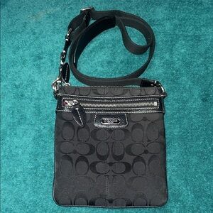 Coach 42190 Penelope Swingpack crossbody